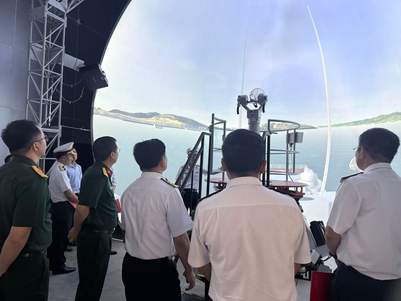 1_Hệ thống mô phỏng huấn luyện hàng hải do Viettel High Tech phát triển đã được tổ chức quốc tế DNV (Det Norske Veritas) chứng nhận đạt mức cao nhất trong phân hạng mô phỏng hàng hải