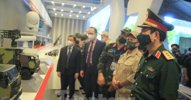 Việt Nam giới thiệu nhiều vũ khí, khí tài hiện đại tại Army Games 2021