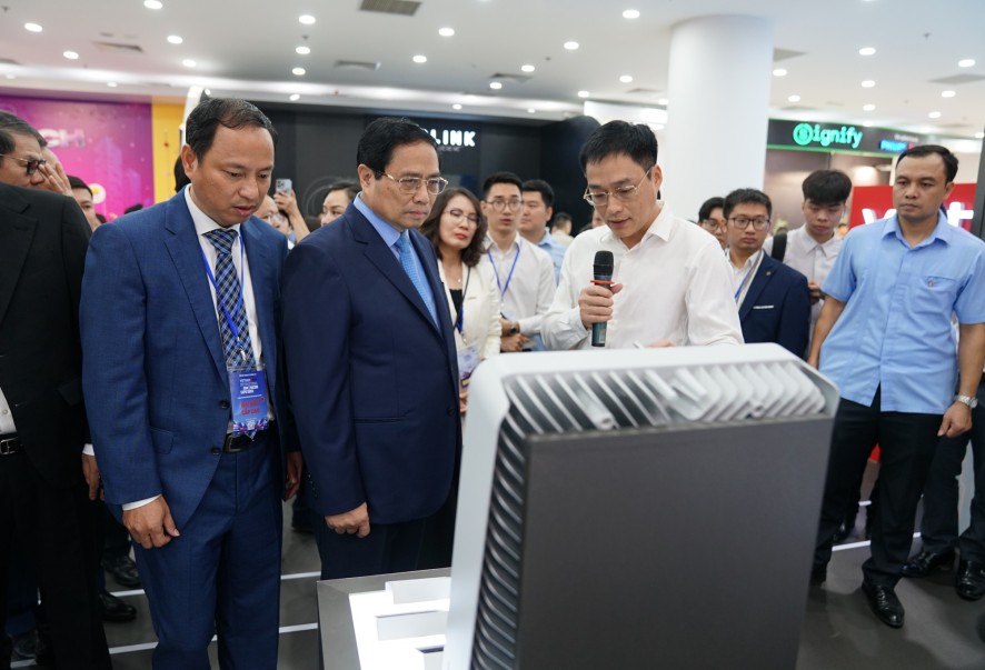 Viettel công bố Chip 5G và Trợ lý ảo AI tại Triển lãm Quốc tế Đổi mới sáng tạo Việt Nam 2023