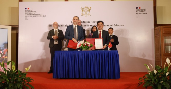 Viettel Group and John Cockerill sign a Partnership Agreement for the development of advanced land-defence systems