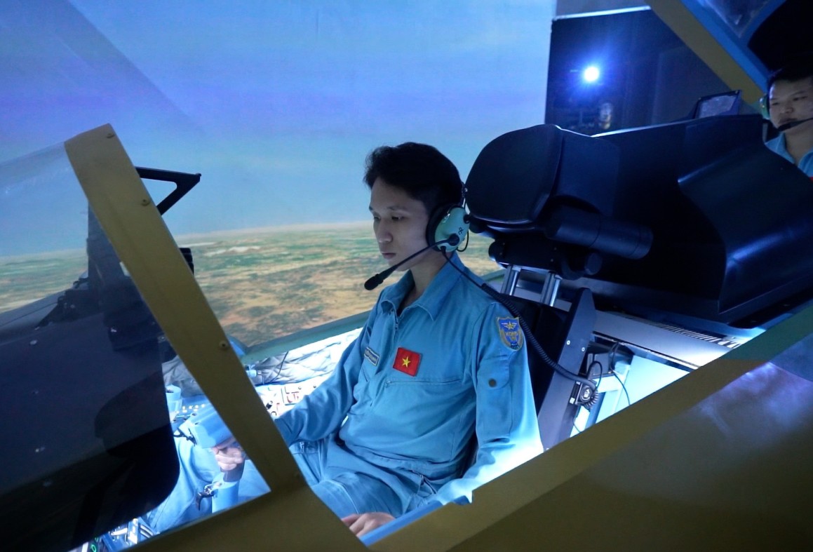 Buồng tập lái SU-30MK2 “Made in Vietnam” – Tự hào công nghệ của Viettel High Tech