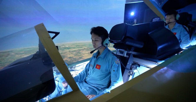 Buồng tập lái SU-30MK2 “Made in Vietnam” – Tự hào công nghệ của Viettel High Tech