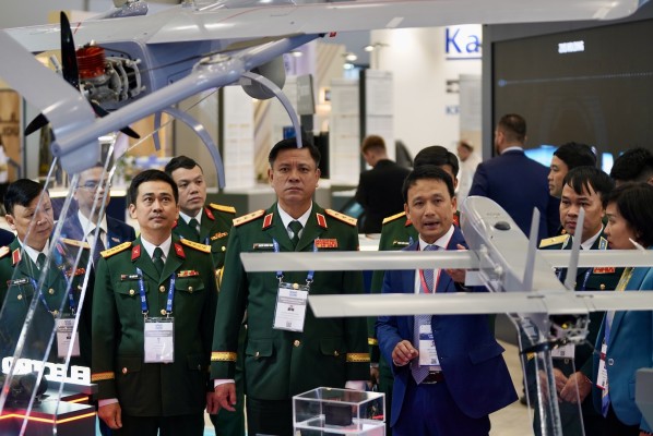 Viettel High Tech tiếp đón đoàn Bộ Quốc phòng Việt Nam tại triển lãm SAHA 2026 Thổ Nhĩ Kỳ