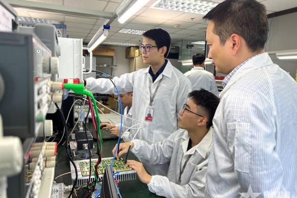 Yêu nước theo cách của kỹ sư Viettel