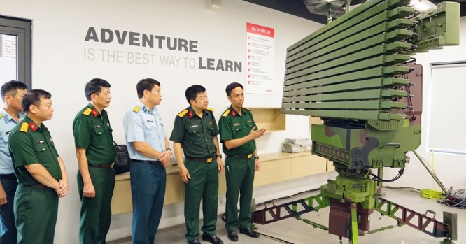 Khai mạc tập huấn kỹ thuật nâng cao đài ra-đa VRS-SRS, đài quang điện tử VEE-LRA