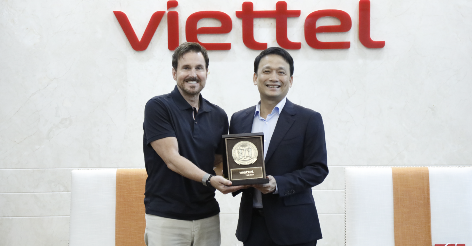 Qualcomm shares experience in building a global technology brand with Viettel High Tech<
