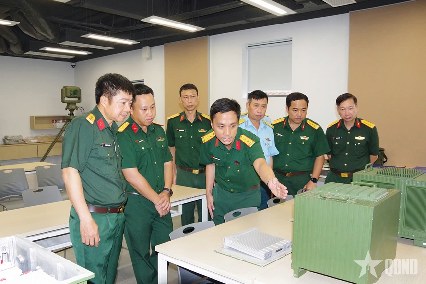 VHT huan luyen radar3